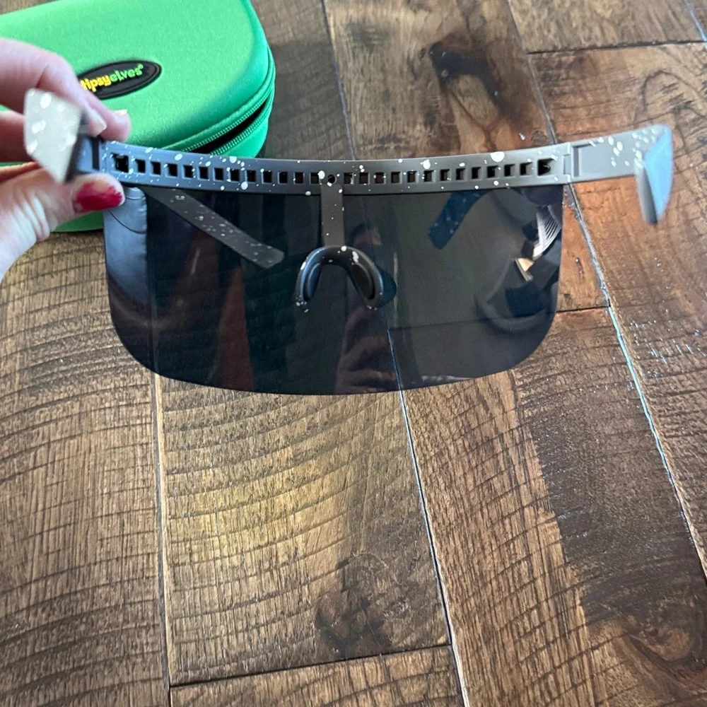 Canyon Crusader Visor Sunglasses TIPSY‎ ELVES NWT